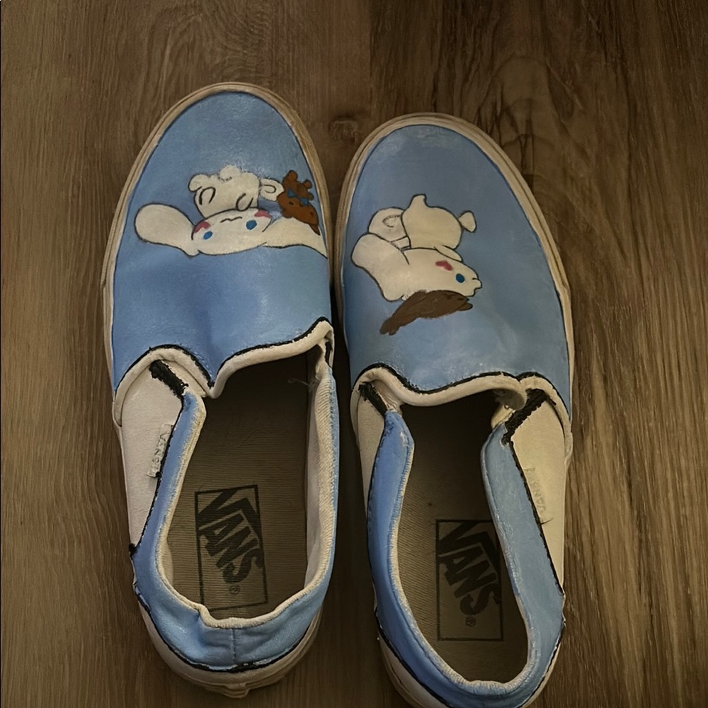 Hand Painted Cinnamonroll Vans Women's Sneakers